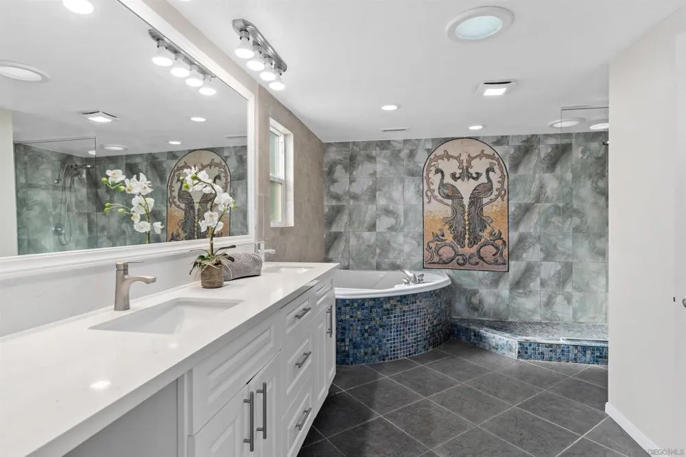 1160 Via Espana La Jolla, CA 92037
