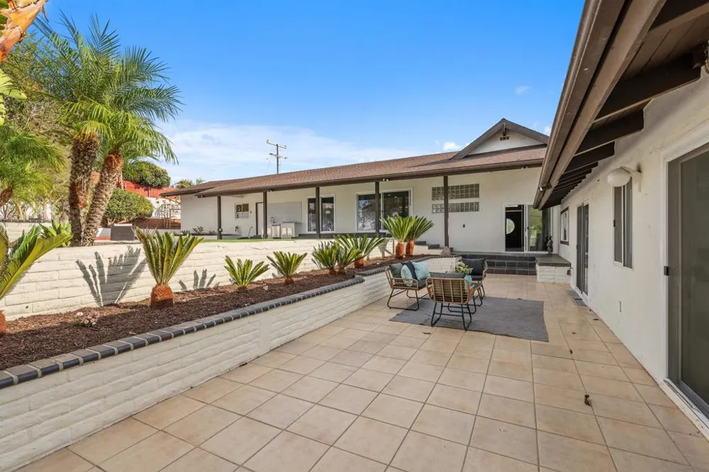 1160 Via Espana La Jolla, CA 92037