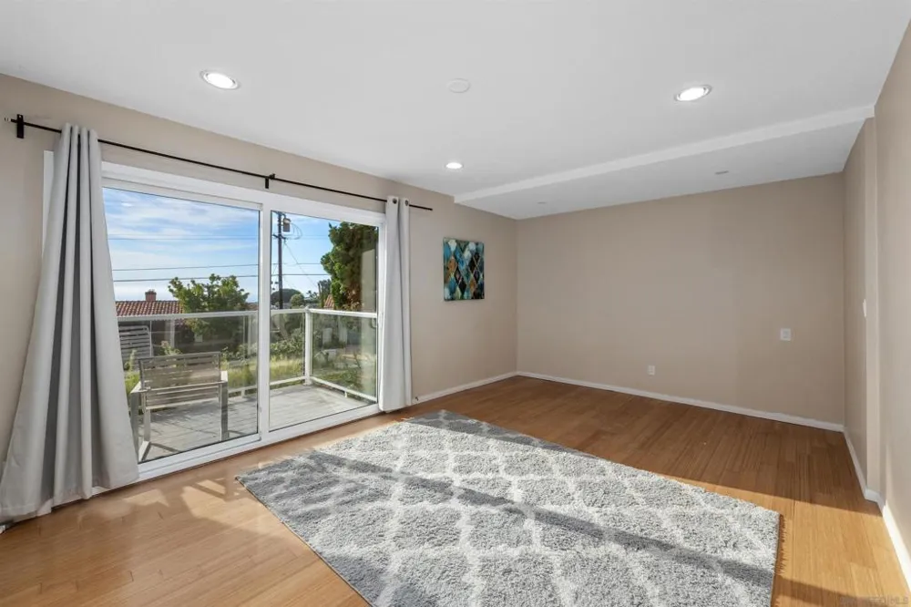 1160 Via Espana La Jolla, CA 92037