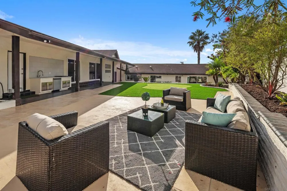 1160 Via Espana La Jolla, CA 92037