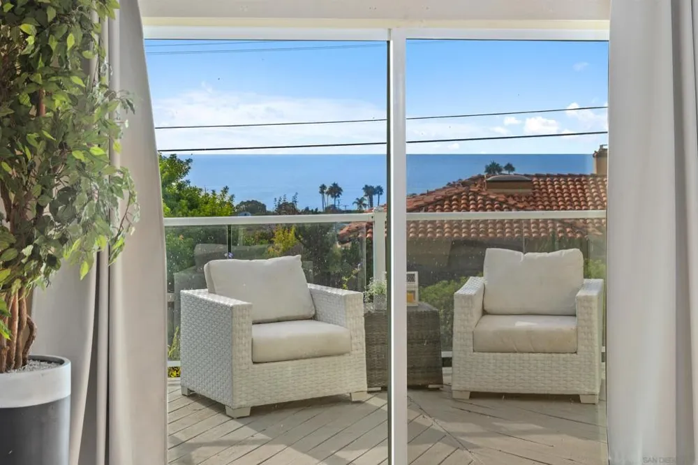 1160 Via Espana La Jolla, CA 92037