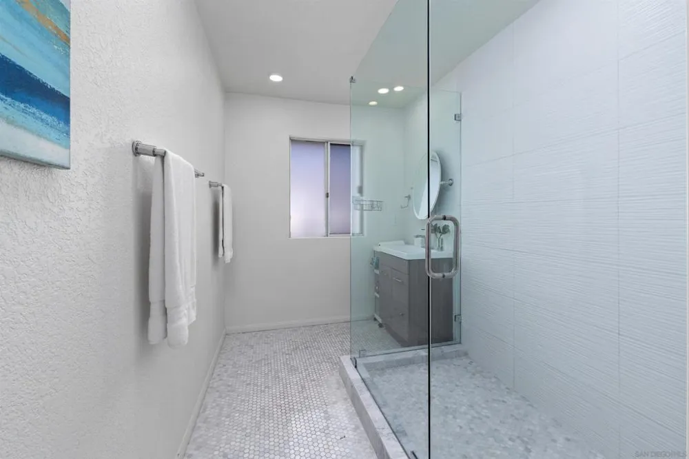 1160 Via Espana La Jolla, CA 92037