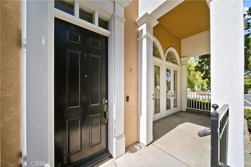 24014 Bridgeport Lane #42 Valencia, CA 91355