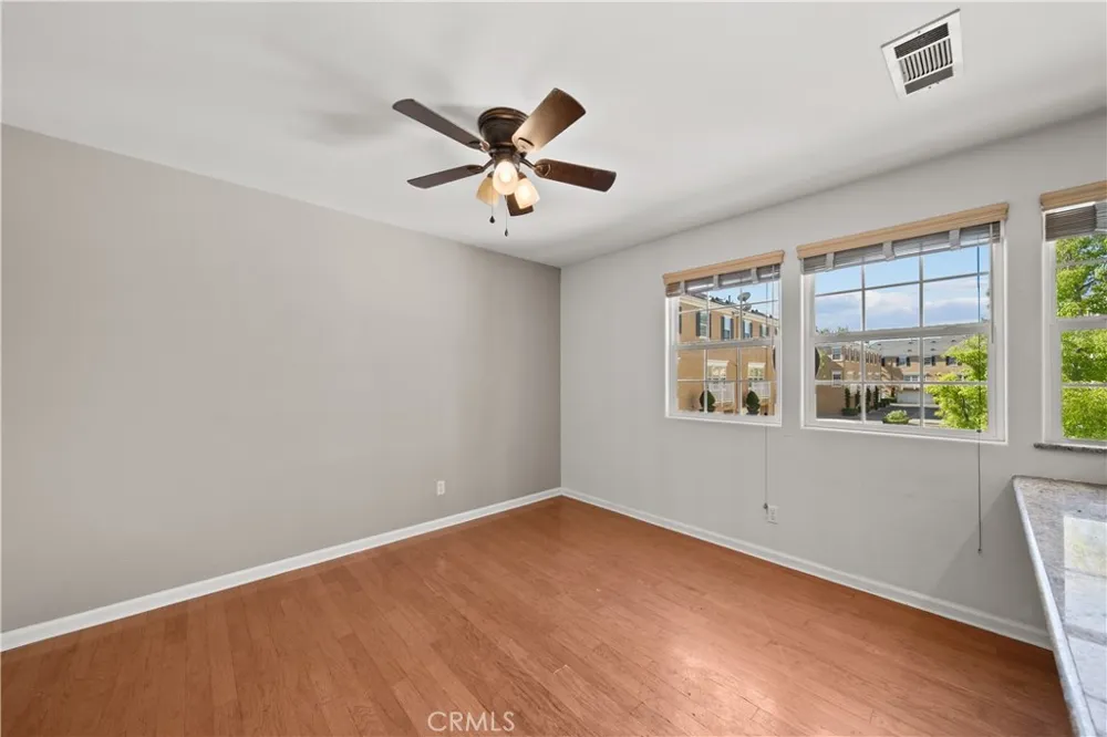 24014 Bridgeport Lane #42 Valencia, CA 91355