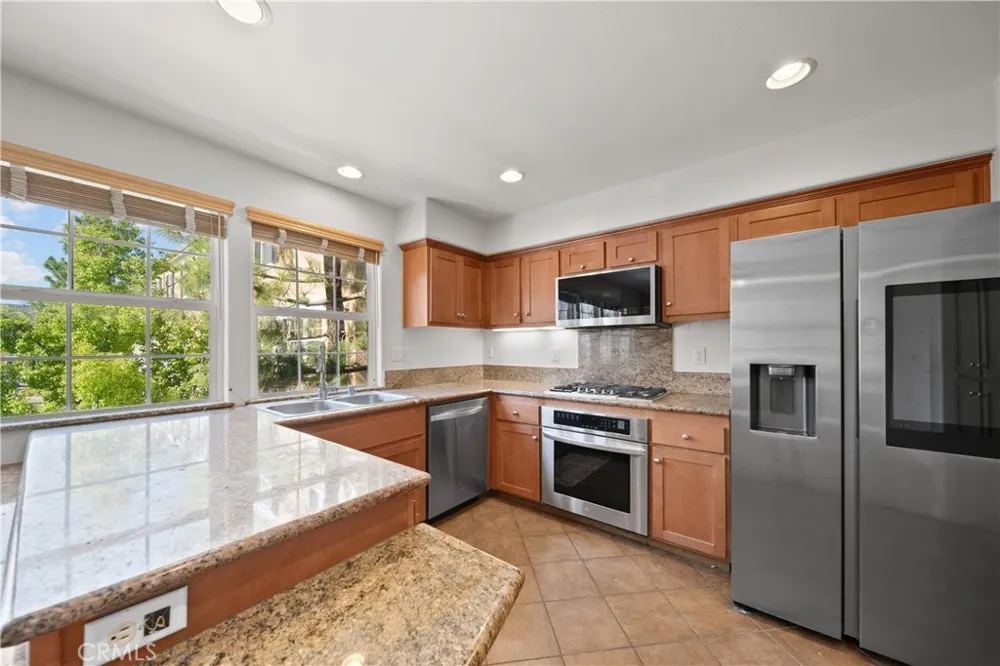 24014 Bridgeport Lane #42 Valencia, CA 91355