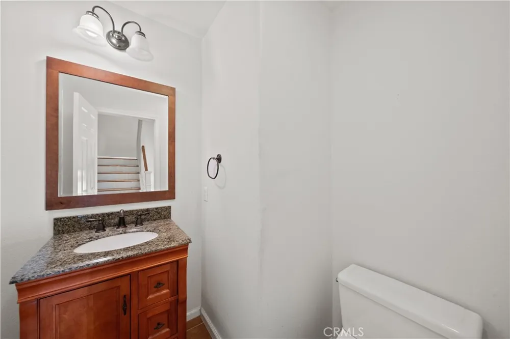 24014 Bridgeport Lane #42 Valencia, CA 91355