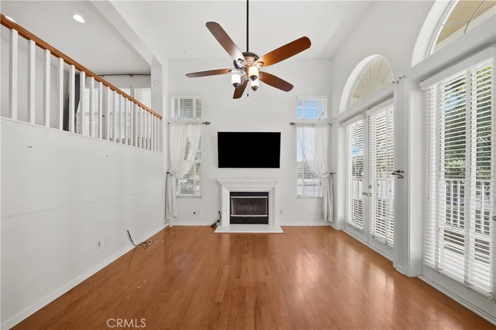 24014 Bridgeport Lane #42 Valencia, CA 91355