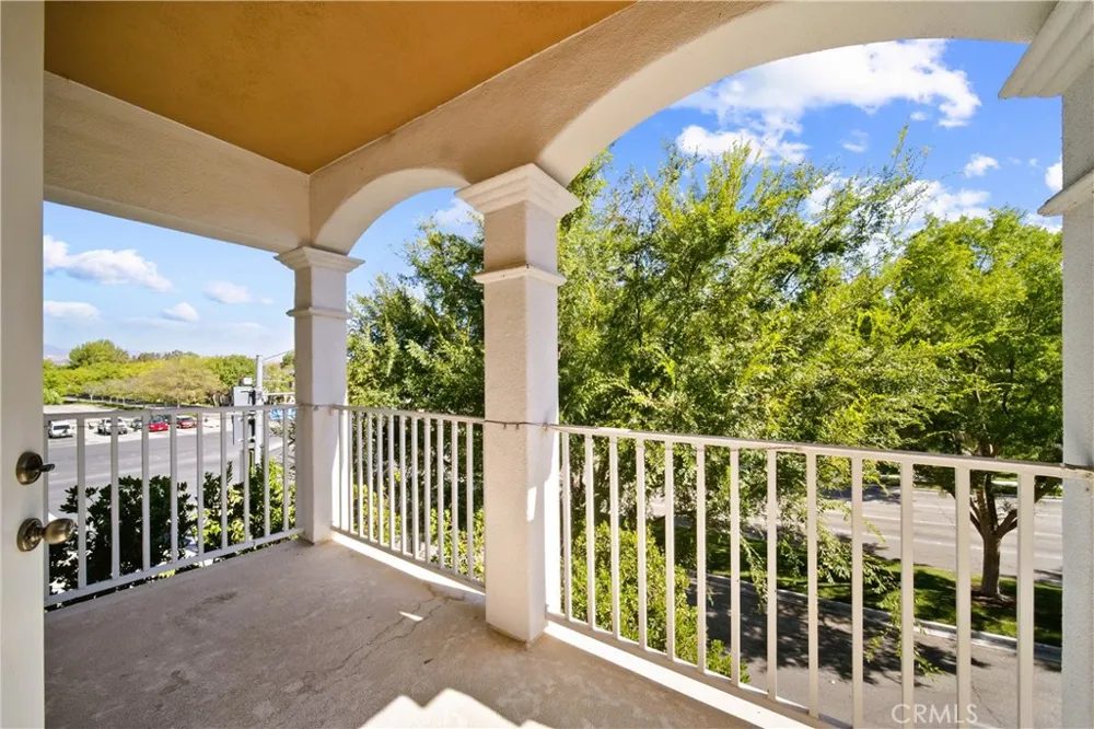 24014 Bridgeport Lane #42 Valencia, CA 91355