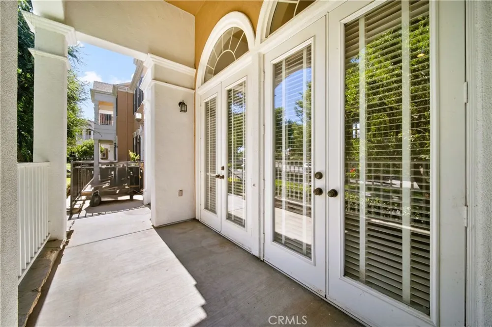 24014 Bridgeport Lane #42 Valencia, CA 91355