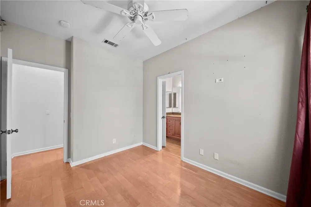 24014 Bridgeport Lane #42 Valencia, CA 91355