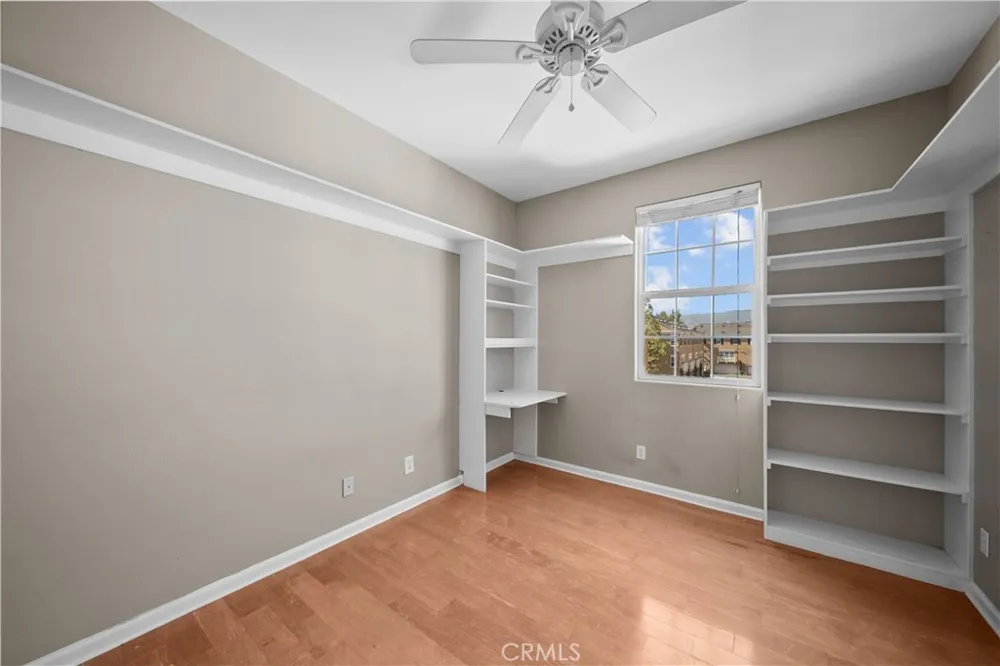 24014 Bridgeport Lane #42 Valencia, CA 91355