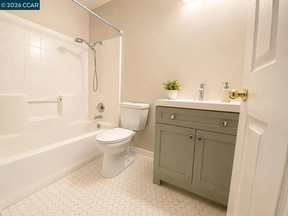 932 Edgewood Cir Suisun City, CA 94585