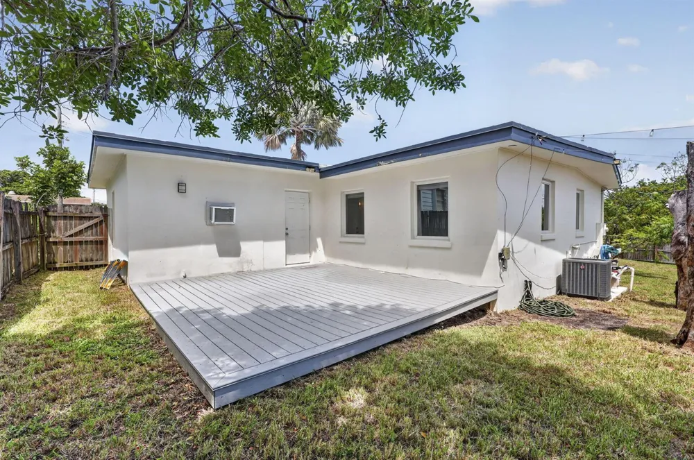 840 Bradley Street West Palm Beach, FL 33405