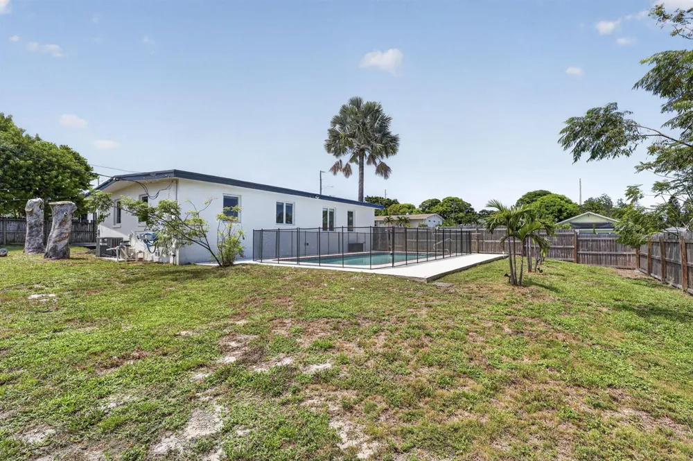 840 Bradley Street West Palm Beach, FL 33405