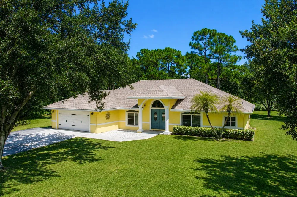 17037 92nd Lane Loxahatchee, FL 33470