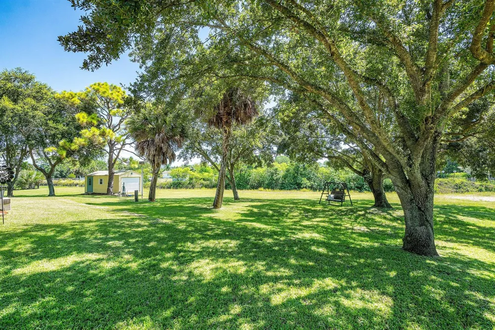 17037 92nd Lane Loxahatchee, FL 33470