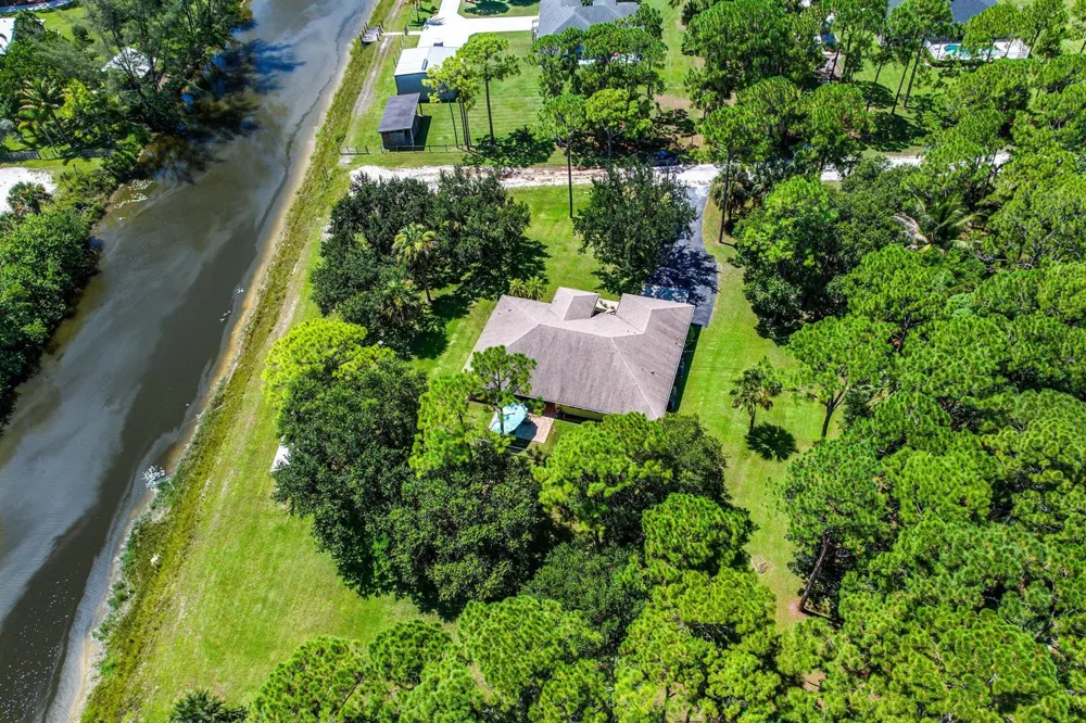 17037 92nd Lane Loxahatchee, FL 33470