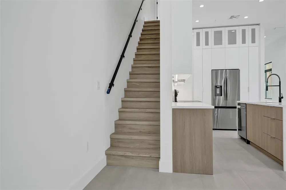 606 SW 7TH AVENUE Fort Lauderdale, FL 33315