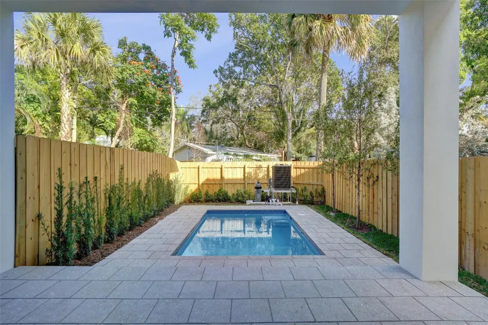 606 SW 7TH AVENUE Fort Lauderdale, FL 33315