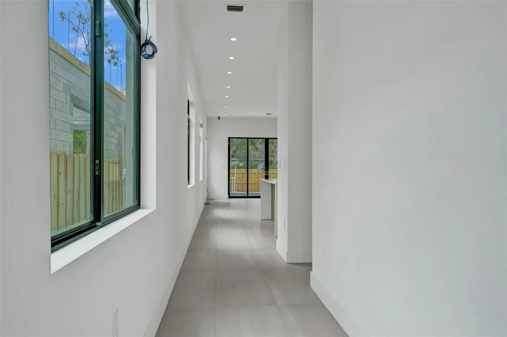 606 SW 7TH AVENUE Fort Lauderdale, FL 33315