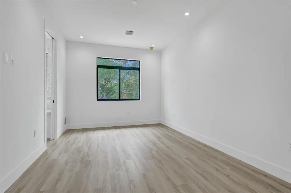 606 SW 7TH AVENUE Fort Lauderdale, FL 33315