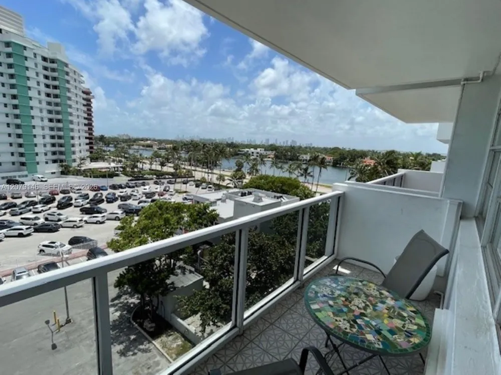 5313 COLLINS AV #710 Miami Beach, FL 33140