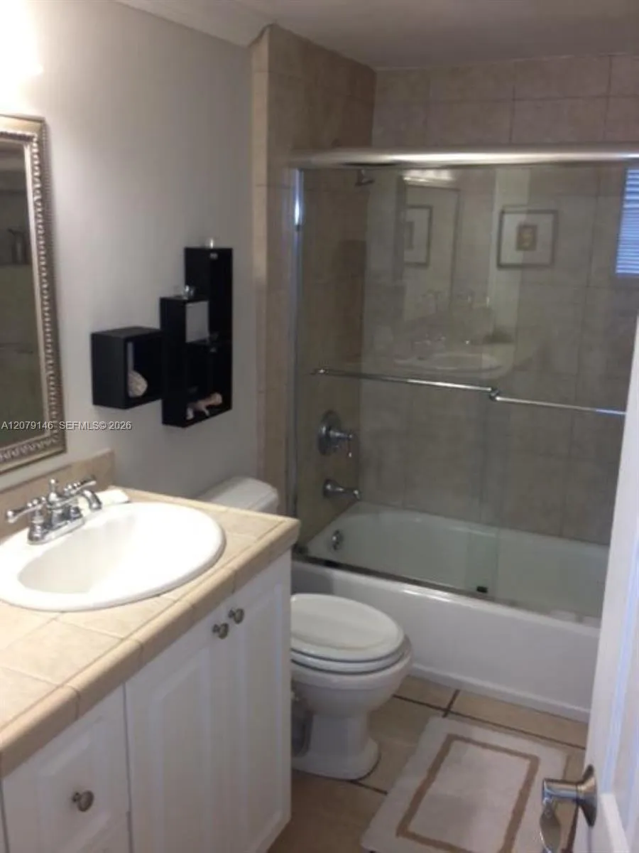 5313 COLLINS AV #710 Miami Beach, FL 33140