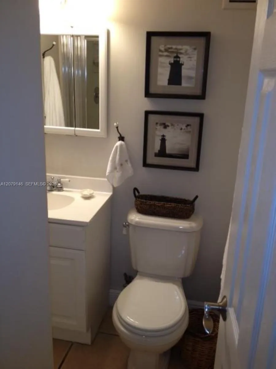 5313 COLLINS AV #710 Miami Beach, FL 33140
