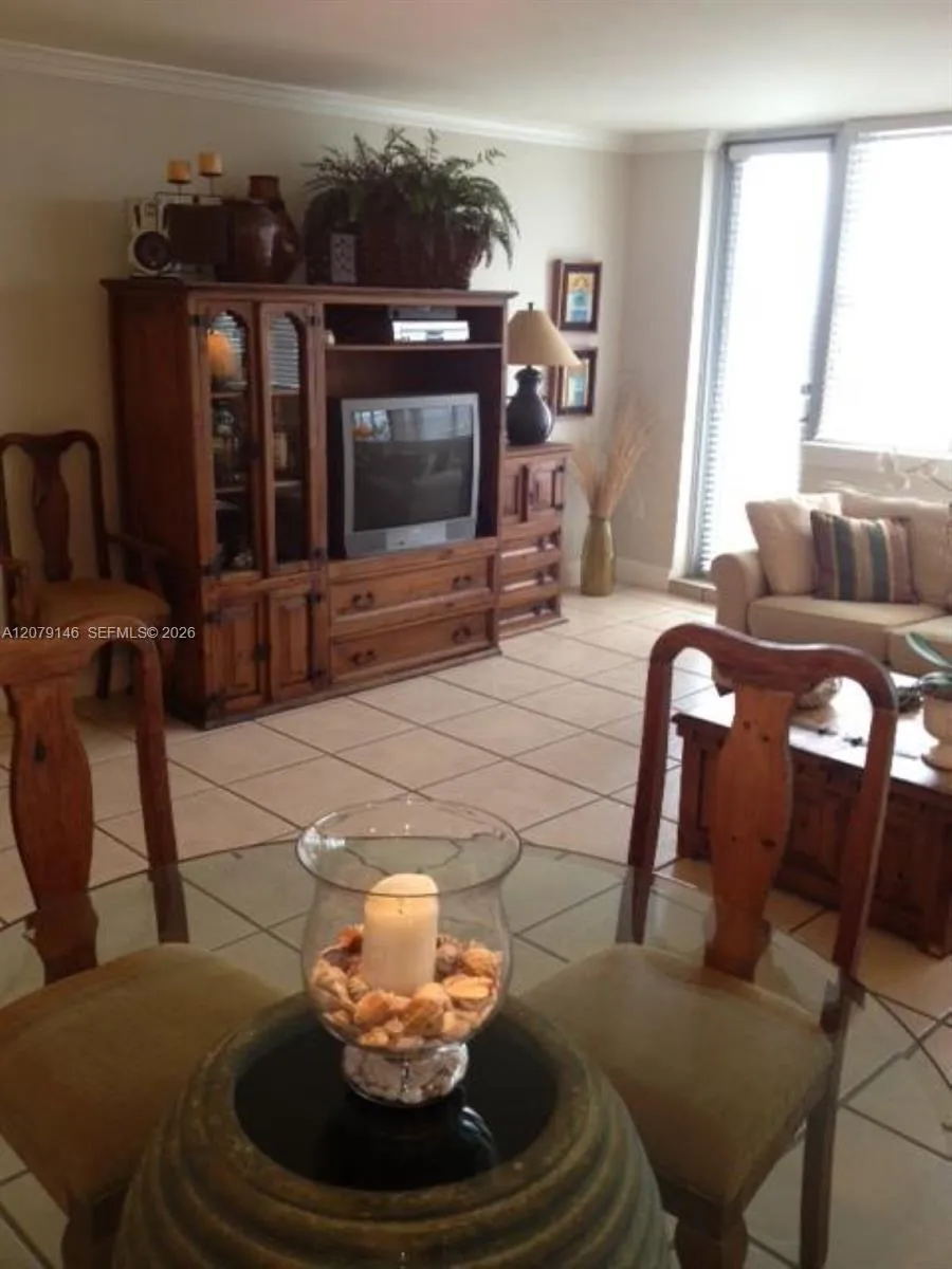 5313 COLLINS AV #710 Miami Beach, FL 33140