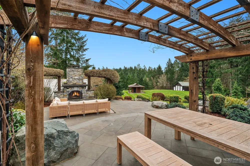 18106 115th Avenue SW Vashon, WA 98070