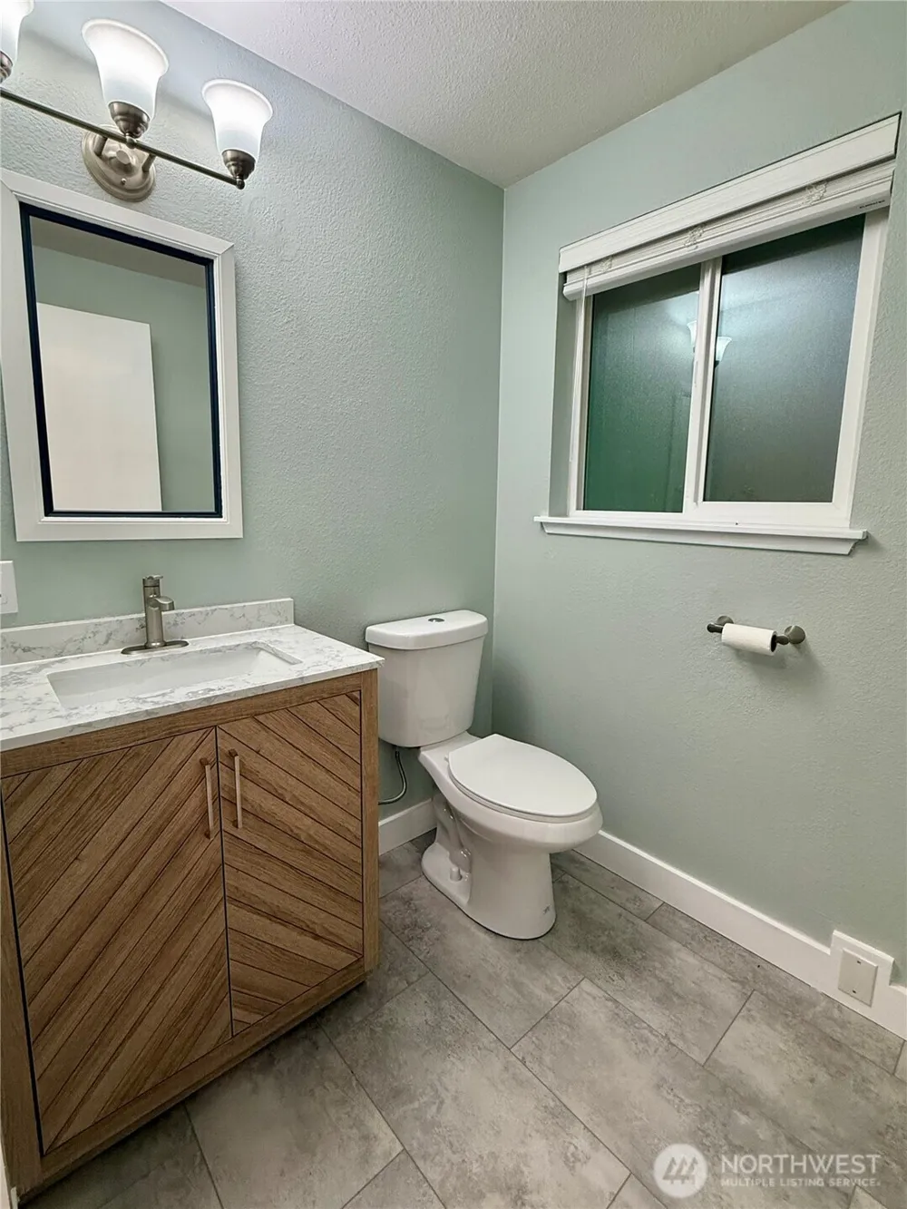 31719 41st Avenue E Eatonville, WA 98328