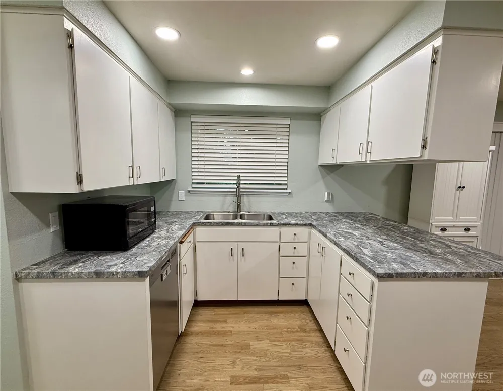 31719 41st Avenue E Eatonville, WA 98328