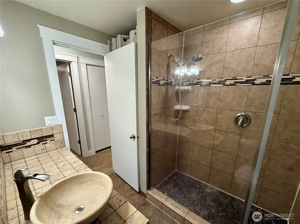 31719 41st Avenue E Eatonville, WA 98328