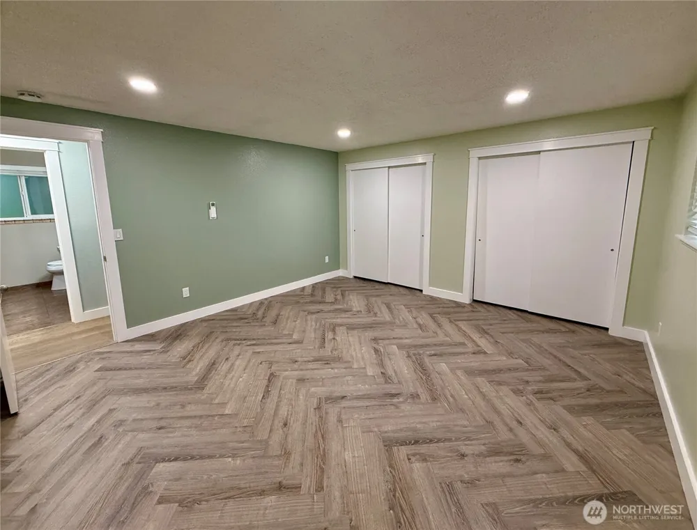 31719 41st Avenue E Eatonville, WA 98328