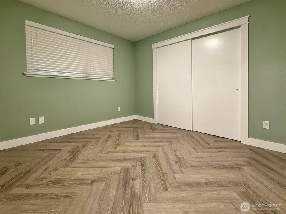 31719 41st Avenue E Eatonville, WA 98328