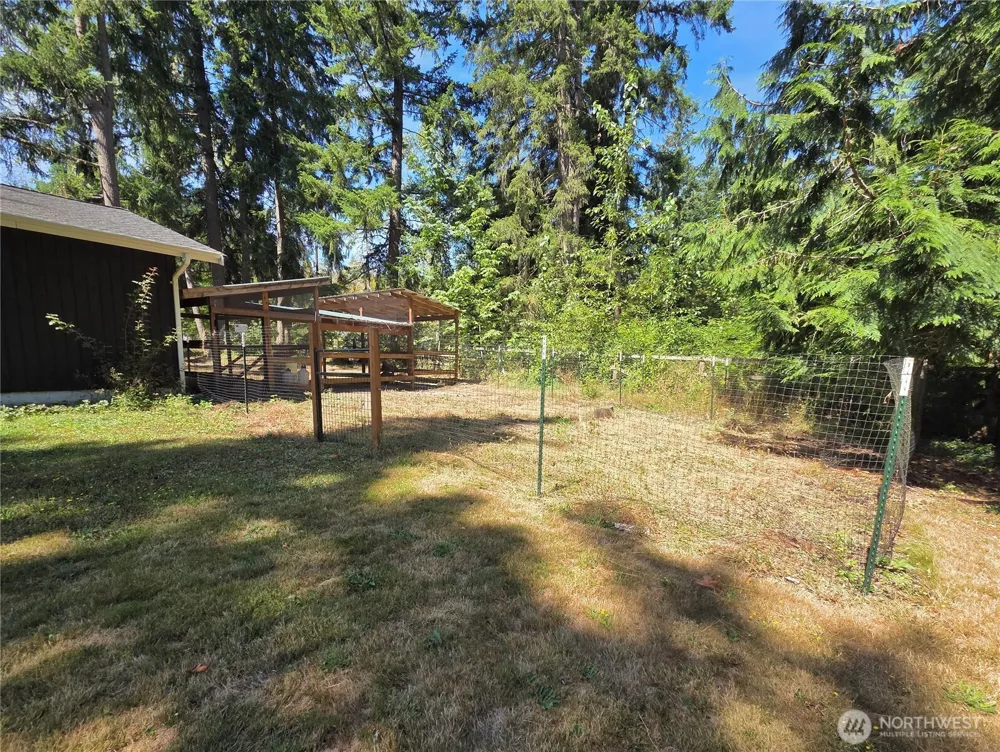 31719 41st Avenue E Eatonville, WA 98328
