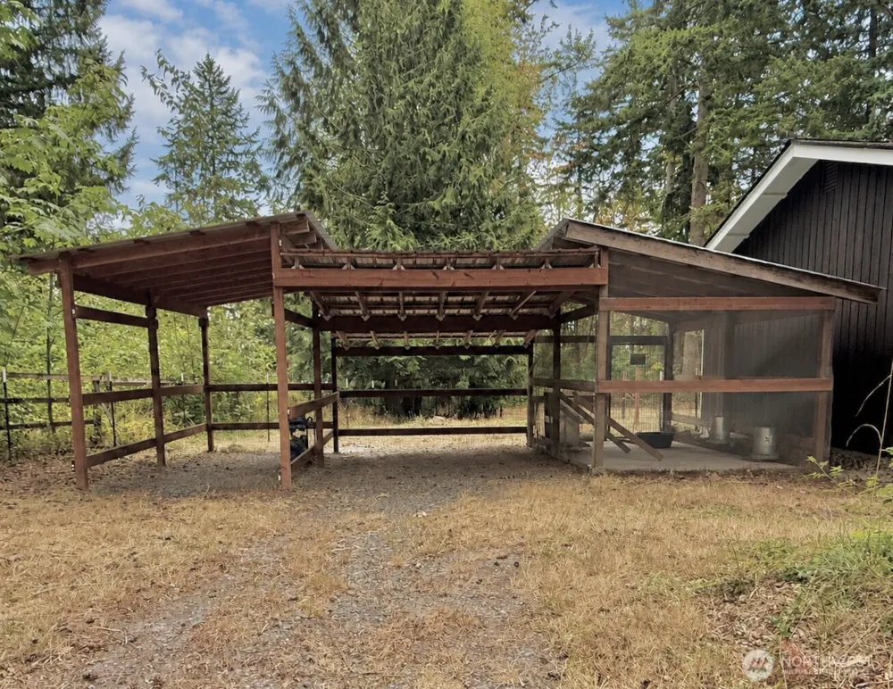 31719 41st Avenue E Eatonville, WA 98328