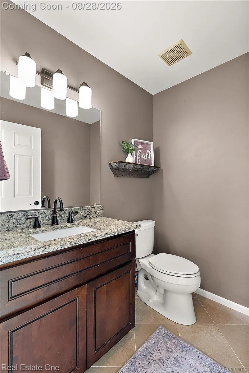 53883 Viar Drive Shelby Charter Township, MI 48315