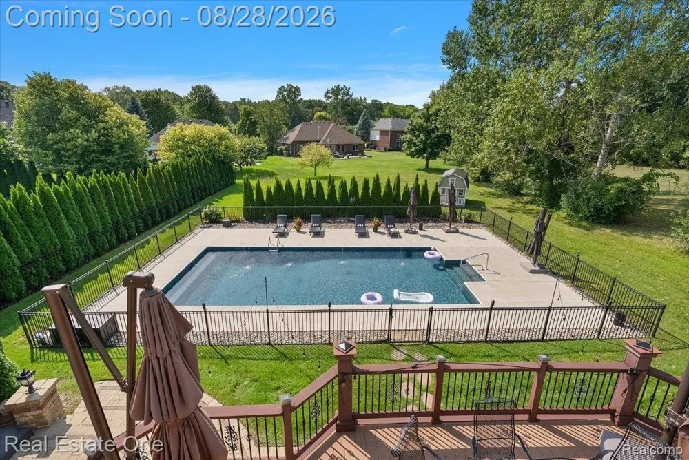 53883 Viar Drive Shelby Charter Township, MI 48315