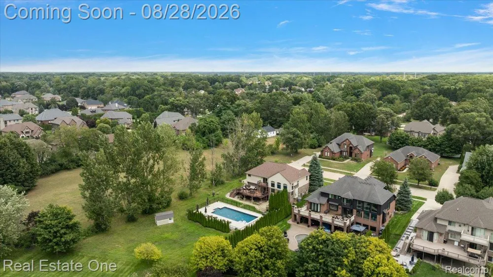 53883 Viar Drive Shelby Charter Township, MI 48315