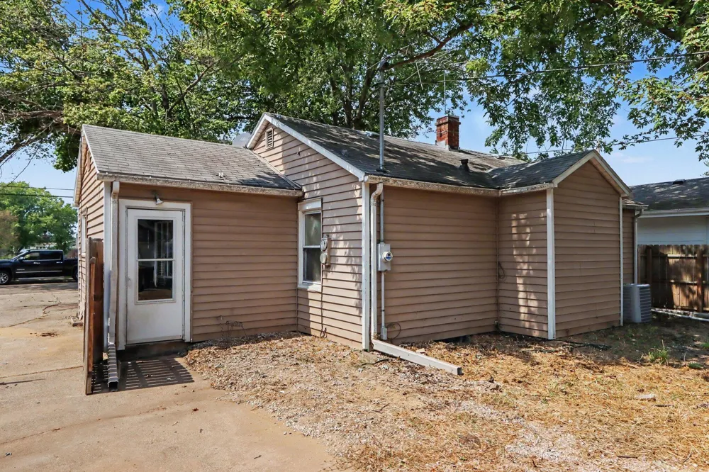 806 S Lincoln Avenue Three Rivers City, MI 49093