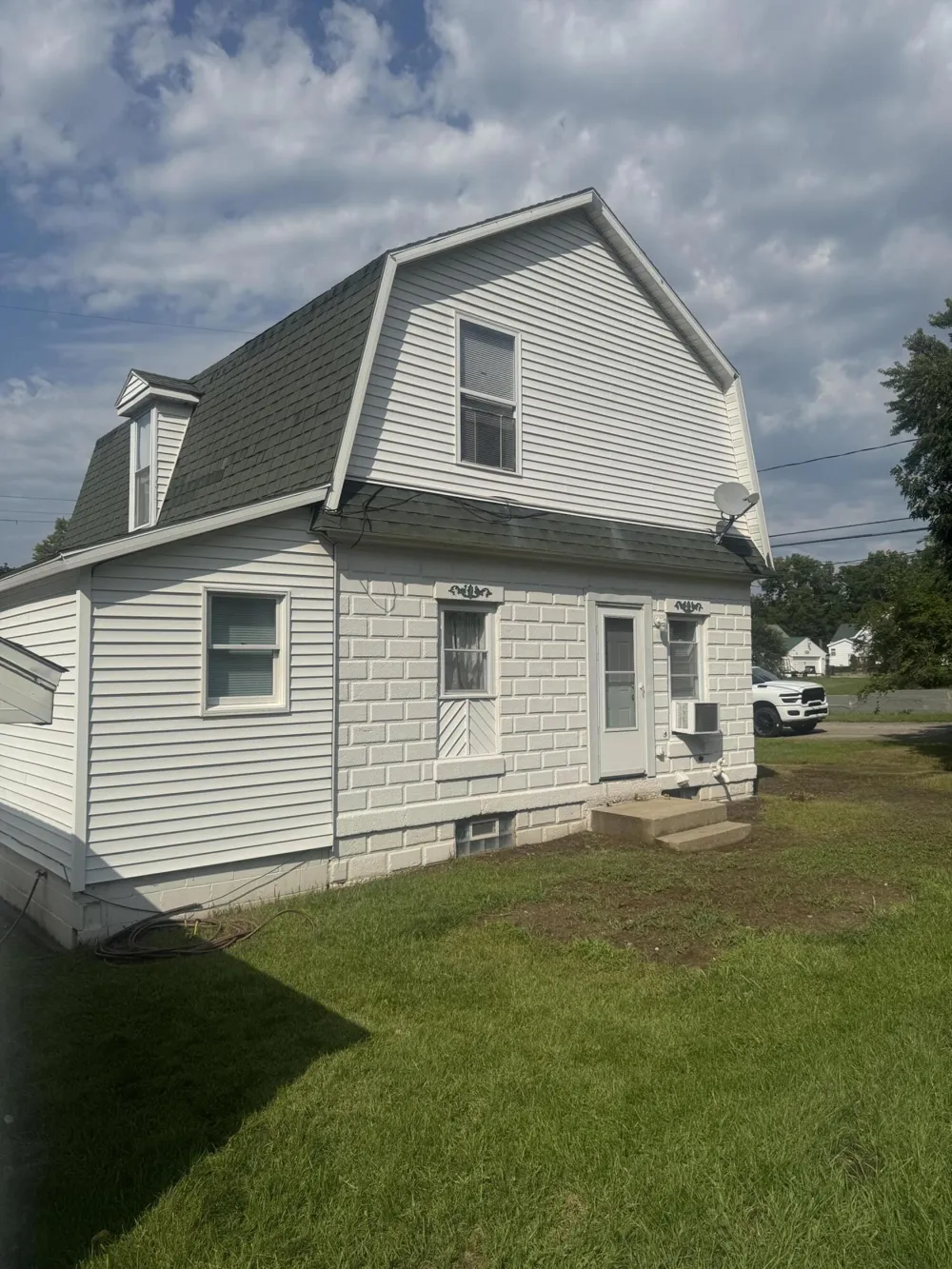 121 E Isabelle Street Belding City, MI 48809