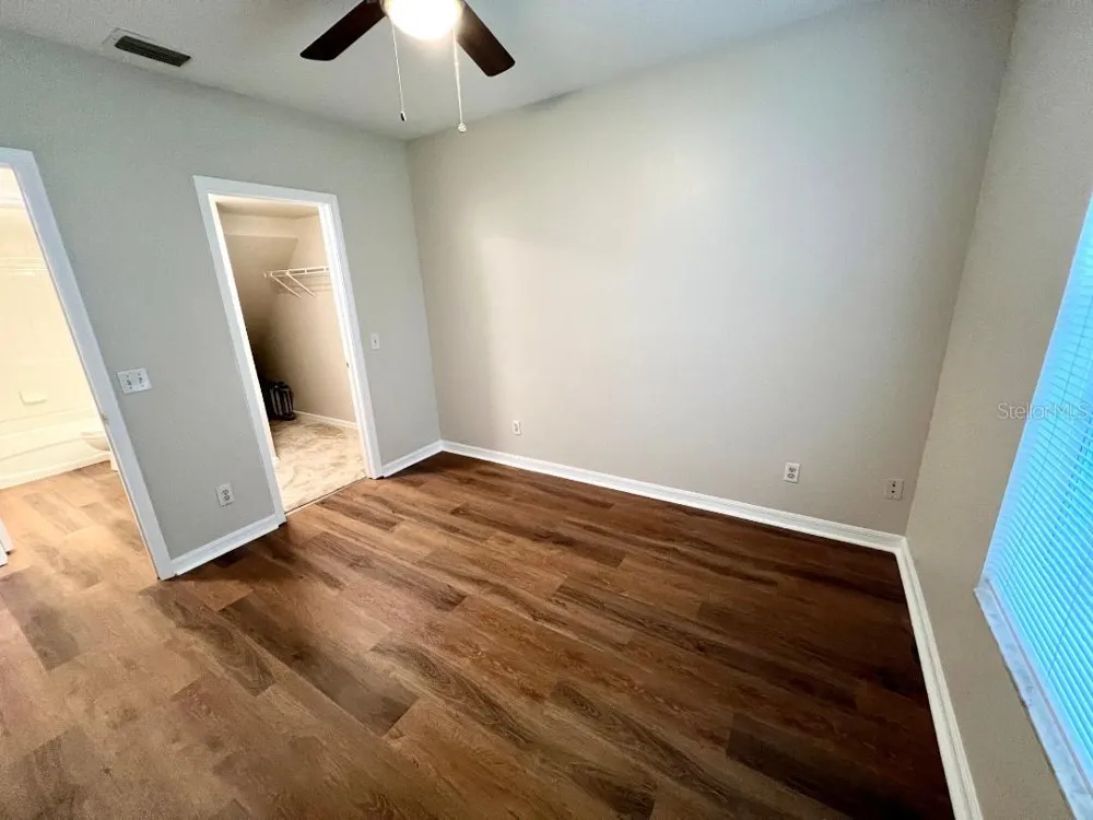 30202 SWINFORD LANE Wesley Chapel, FL 33543