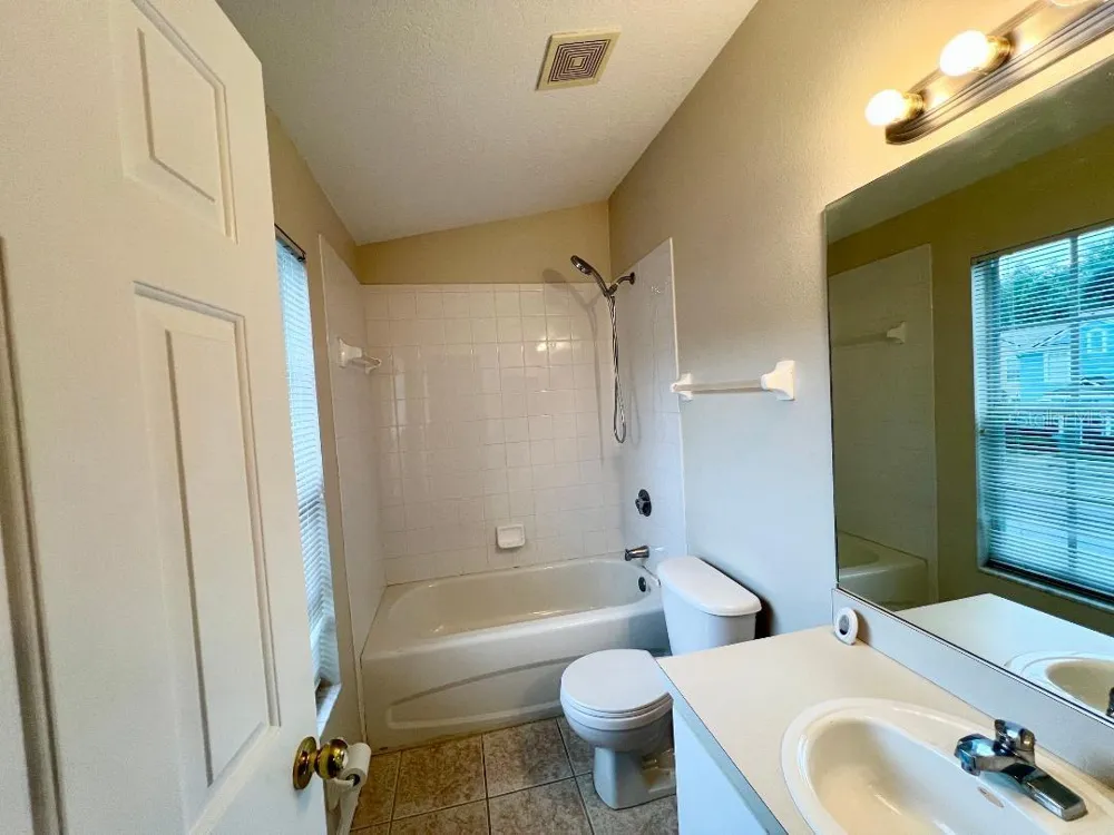 30202 SWINFORD LANE Wesley Chapel, FL 33543
