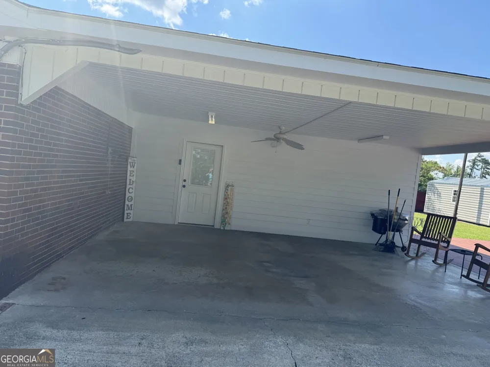 76 Burkett's Ferry RD Hazlehurst, GA 31539