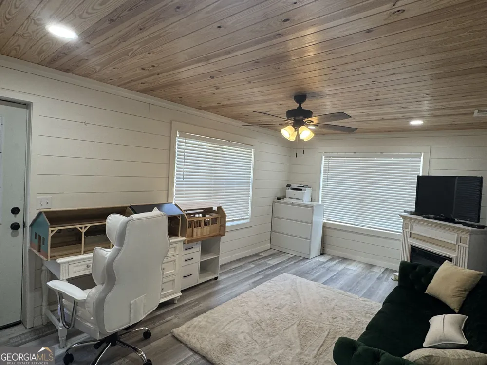 76 Burkett's Ferry RD Hazlehurst, GA 31539