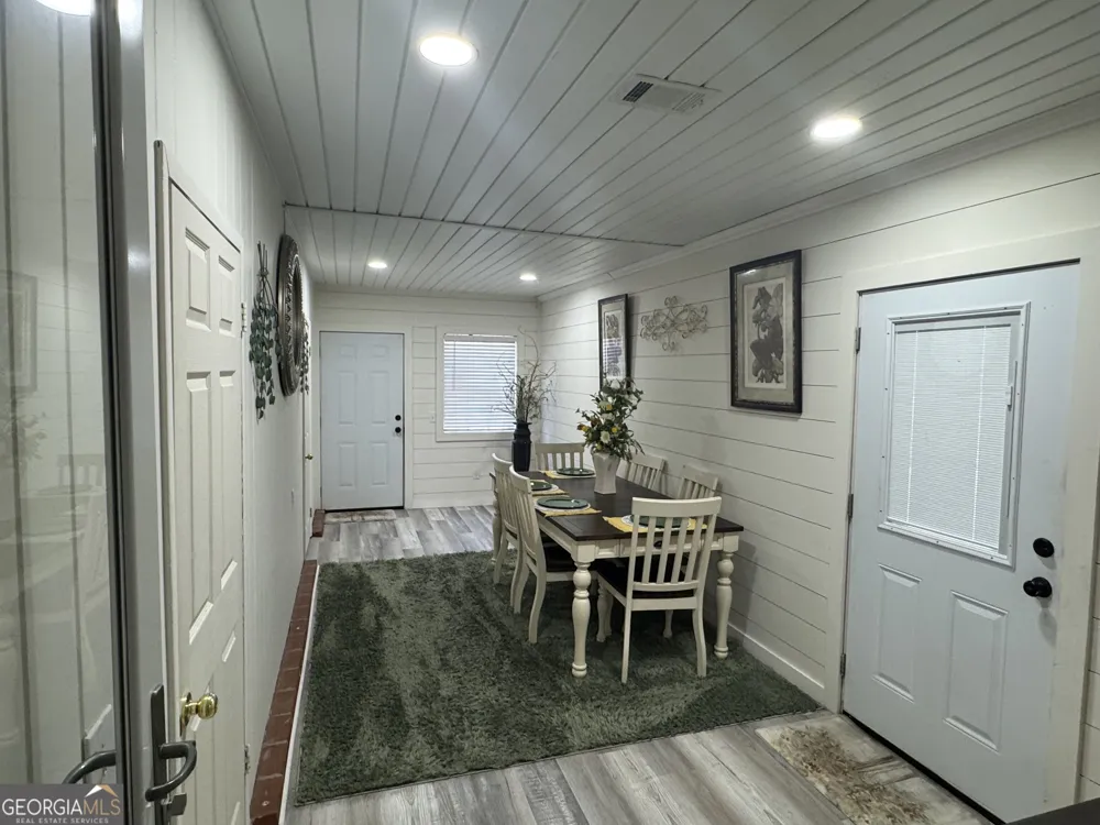 76 Burkett's Ferry RD Hazlehurst, GA 31539