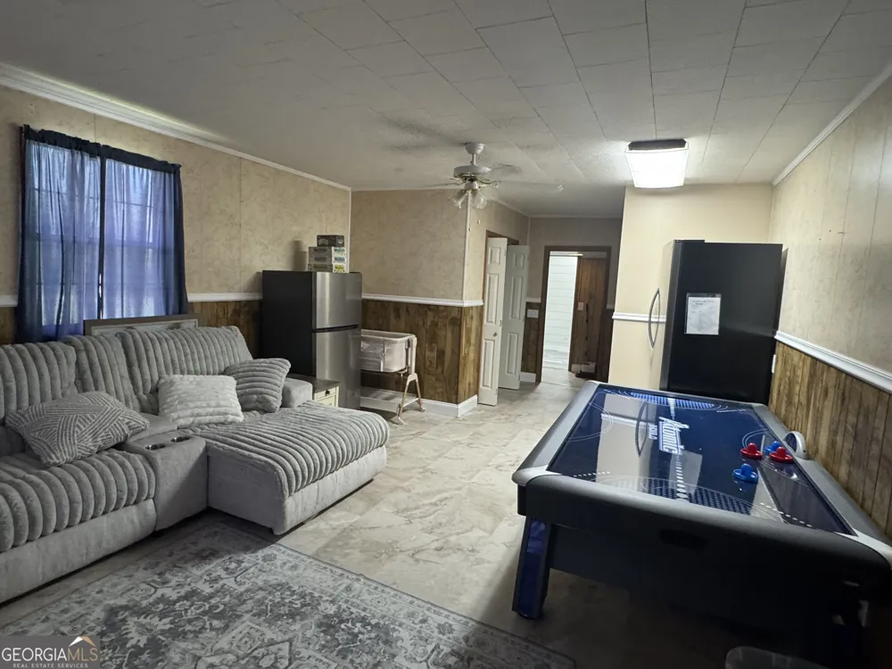 76 Burkett's Ferry RD Hazlehurst, GA 31539