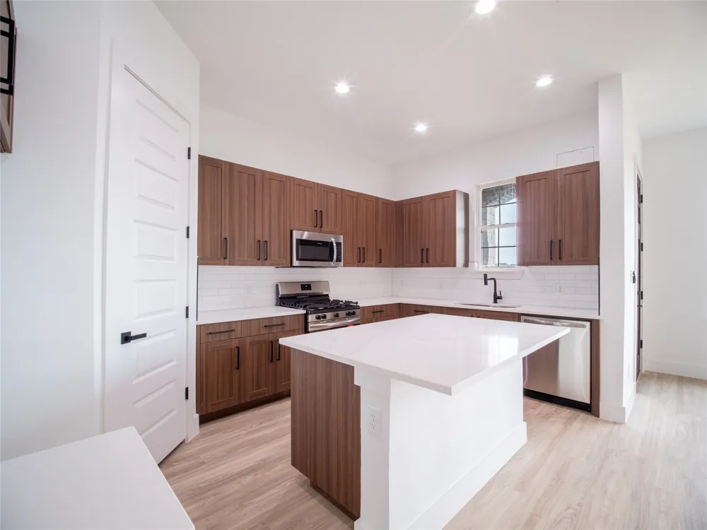 3453 Sanjeev Drive Irving, TX 75060