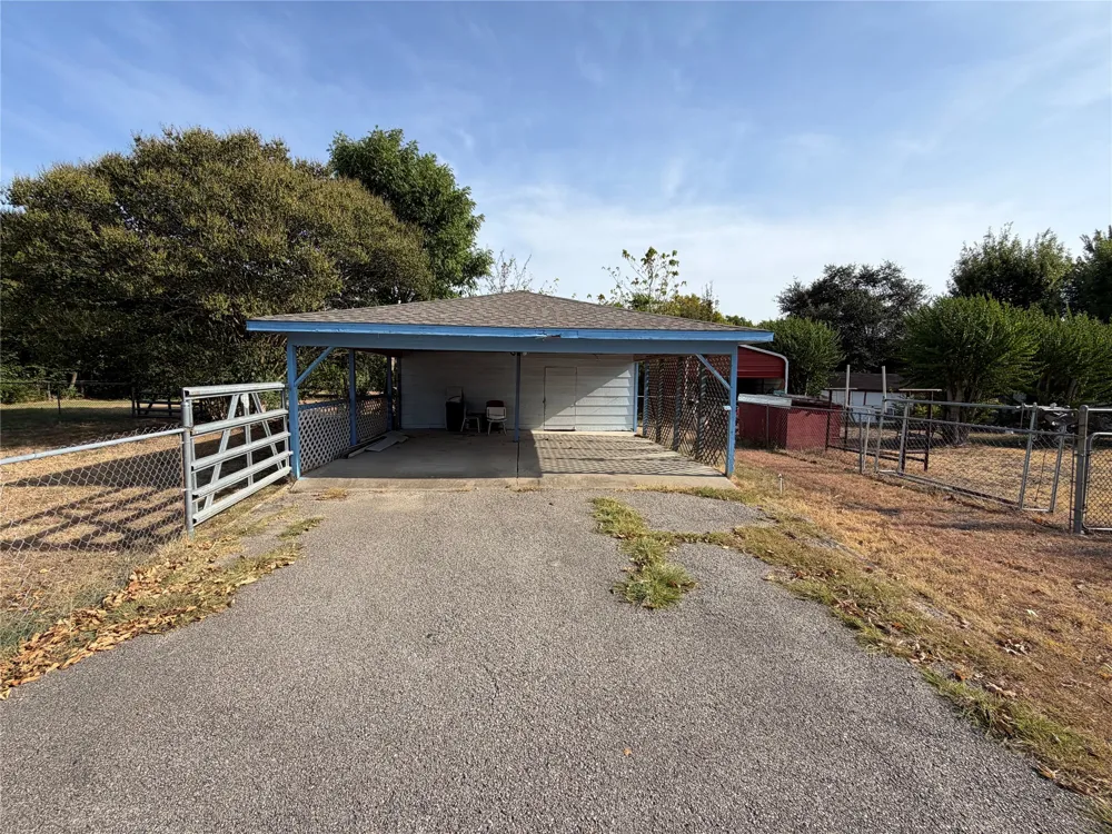 804 Preston Road Red Oak, TX 75154